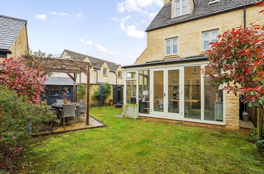 Property photo 1 of 16 Garden