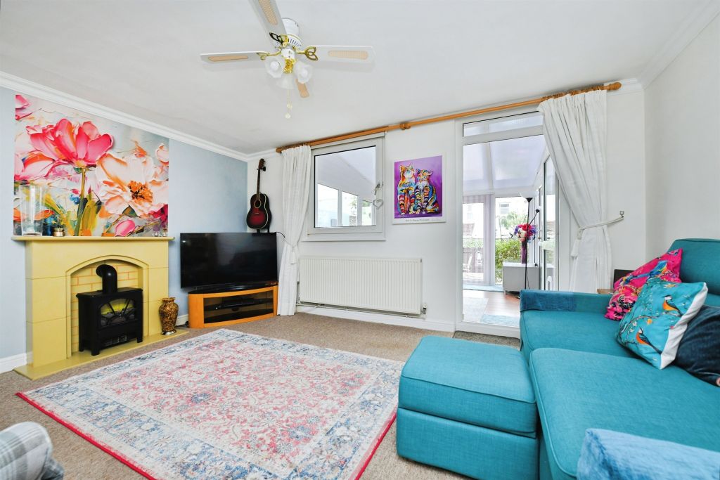 Property photo 2 of 20
