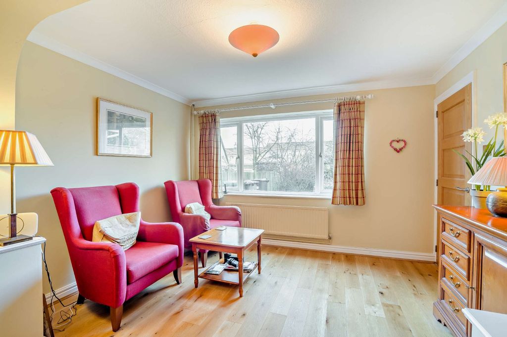 Property photo 2 of 17 Picture No. 12