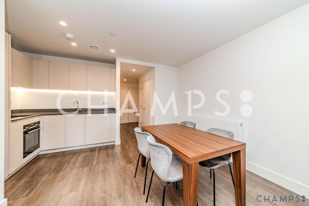 Property photo 2 of 8 Gallery