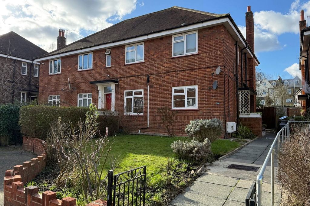 Property photo 2 of 11