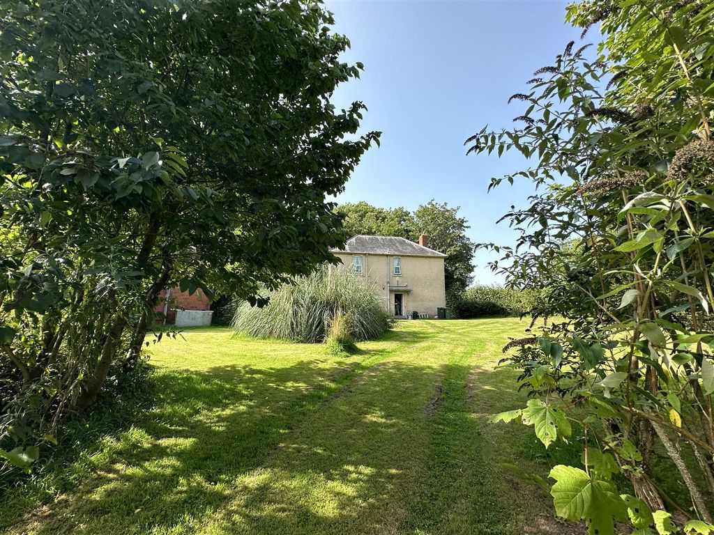 Property photo 1 of 19 Photo 5.Jpeg