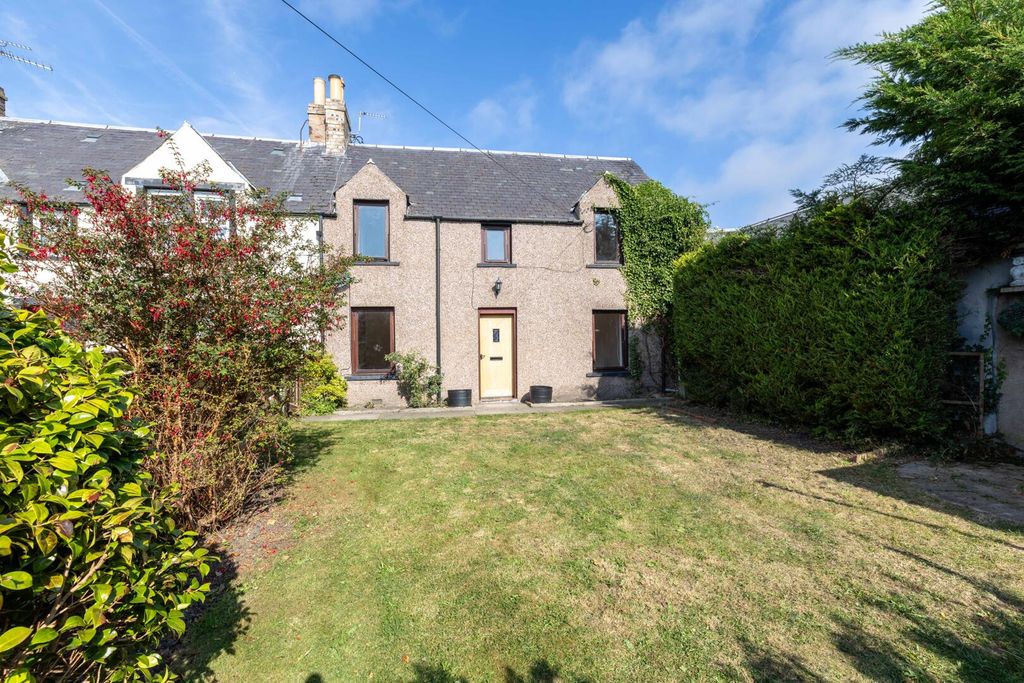 Property photo 1 of 18 Rear Garden