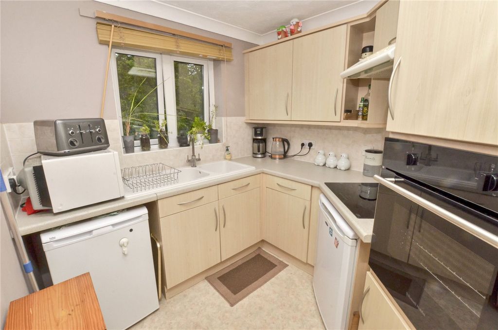 Property photo 3 of 13 Kitchen