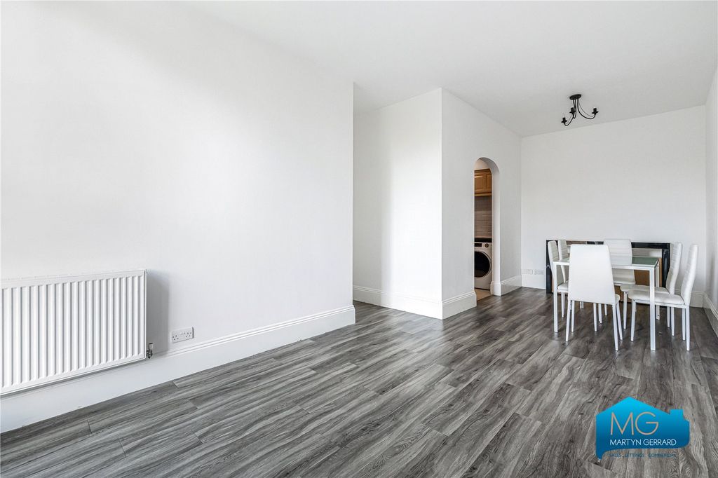 Property photo 3 of 11 Picture No. 15