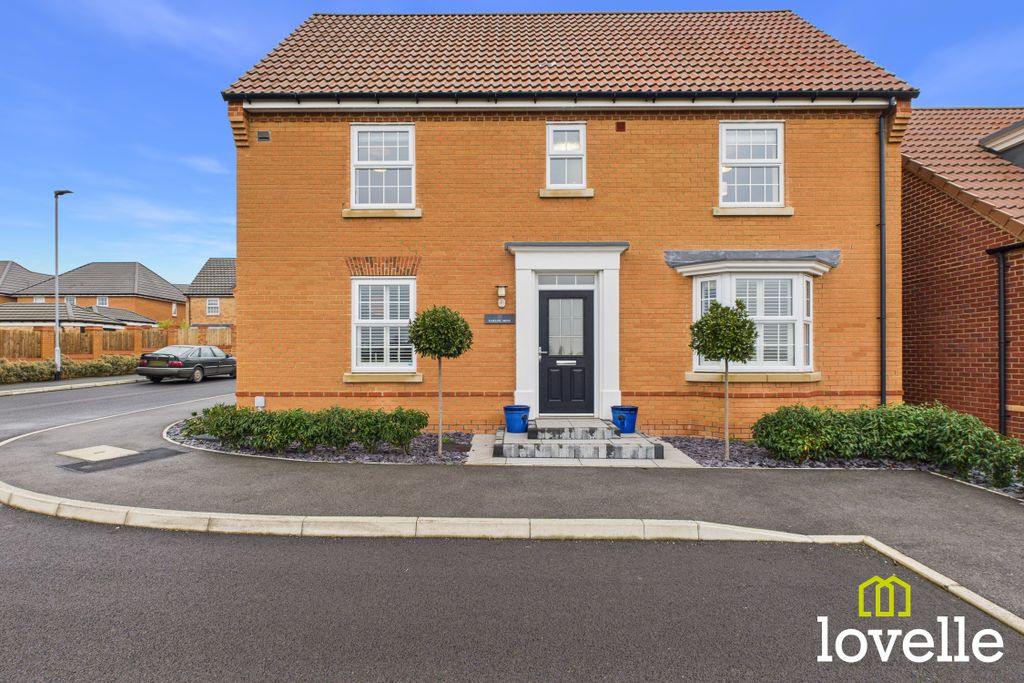 Property photo 1 of 48