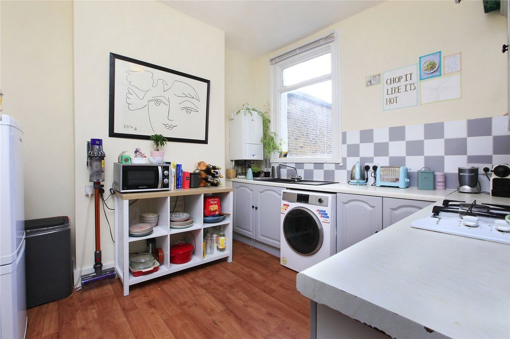 Property photo 2 of 7