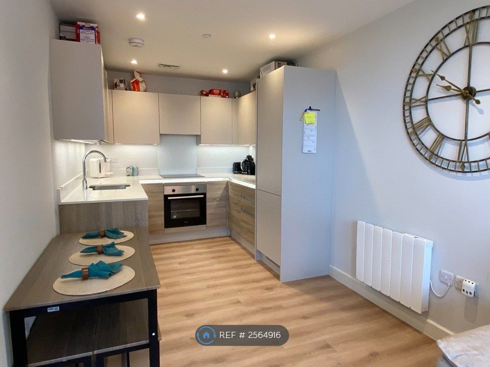 Property photo 1 of 11 Kitchen