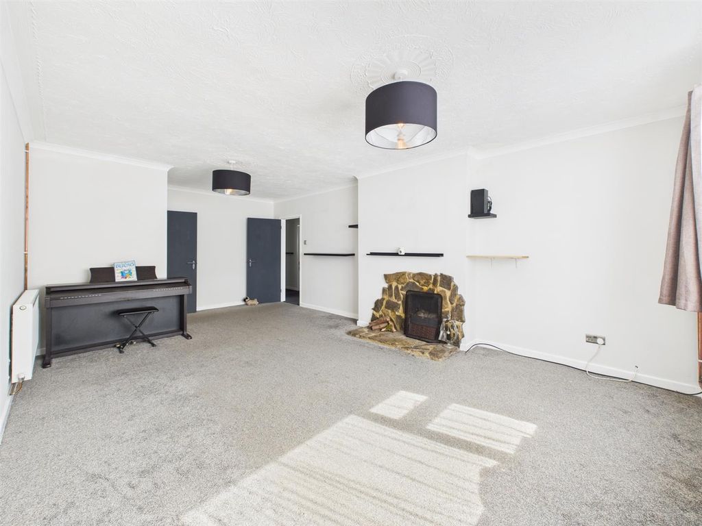 Property photo 3 of 18 Cam03055G0-Pr0264-Still003.Jpg