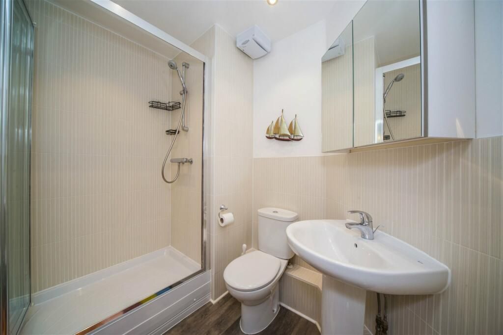 Additional image 9 of 2 bed flat for saleAlbion Way, Edenbridge TN8