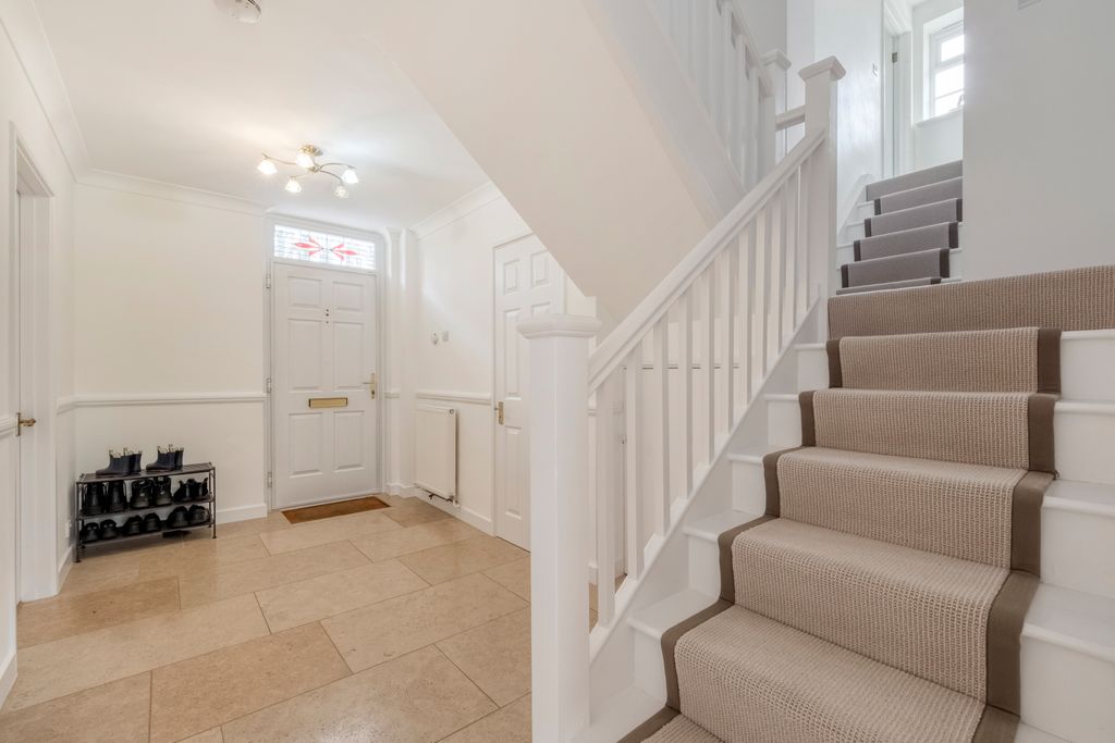 Property photo 2 of 25 Picture No. 07