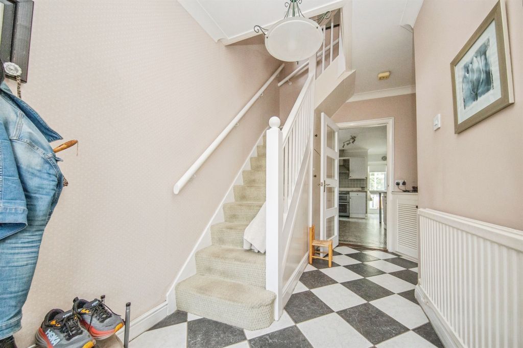 Property photo 2 of 18