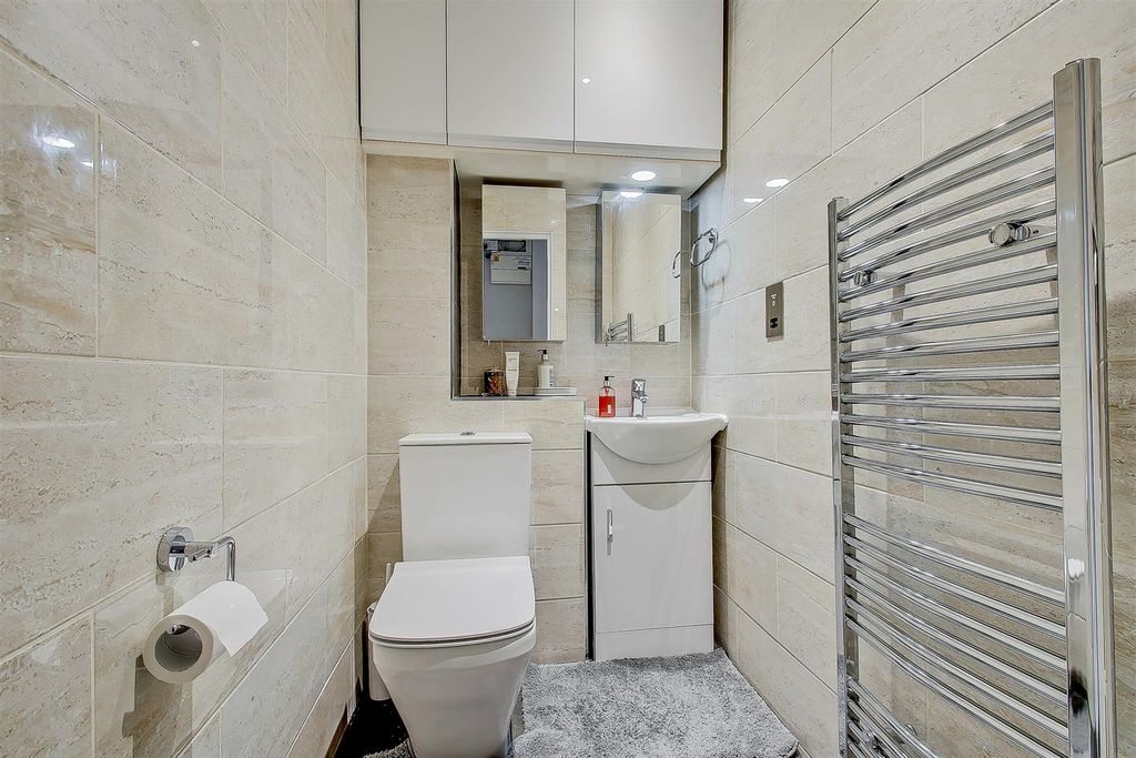 Property photo 3 of 13 G10A6666-G10A6668.Jpg