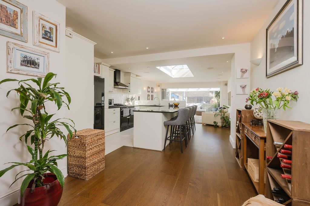 Property photo 3 of 30