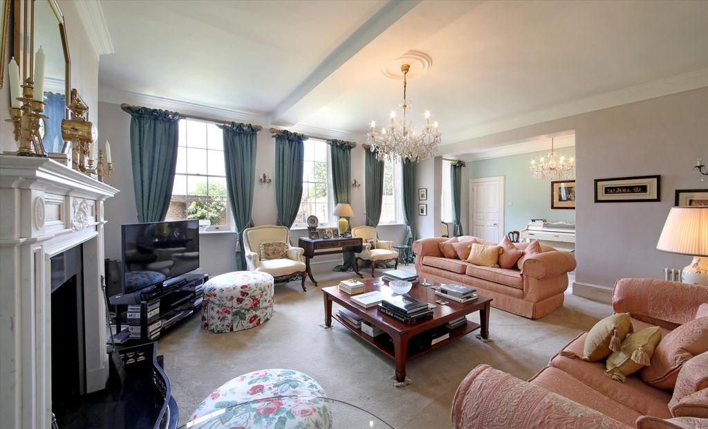 Property photo 3 of 18 Image