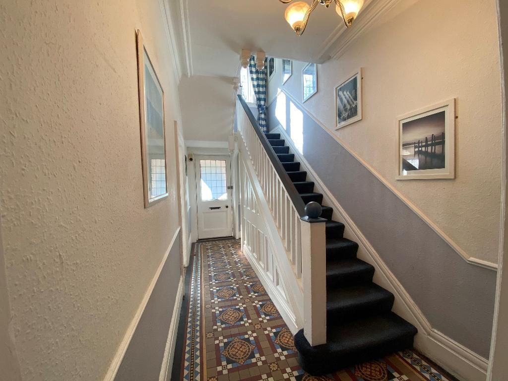 Property photo 3 of 24 Entrance Hall