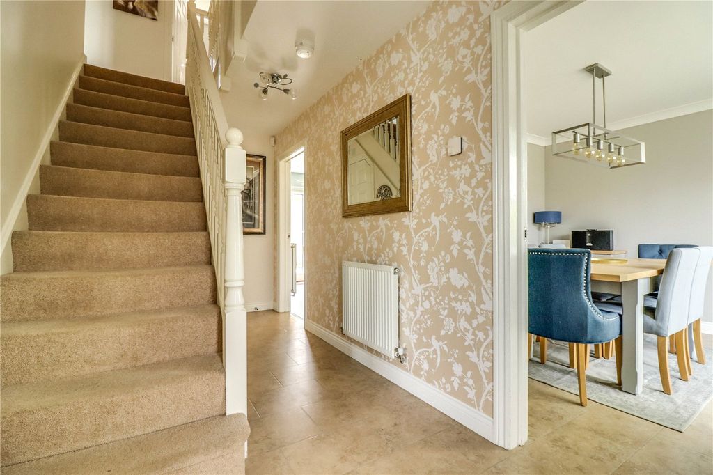 Property photo 3 of 30 4