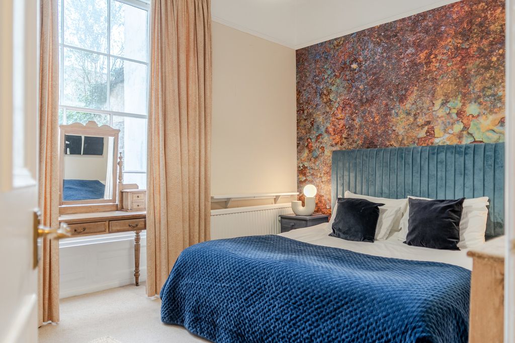 Additional image 12 of 2 bed flat for saleRoyal York Crescent, Bristol BS8