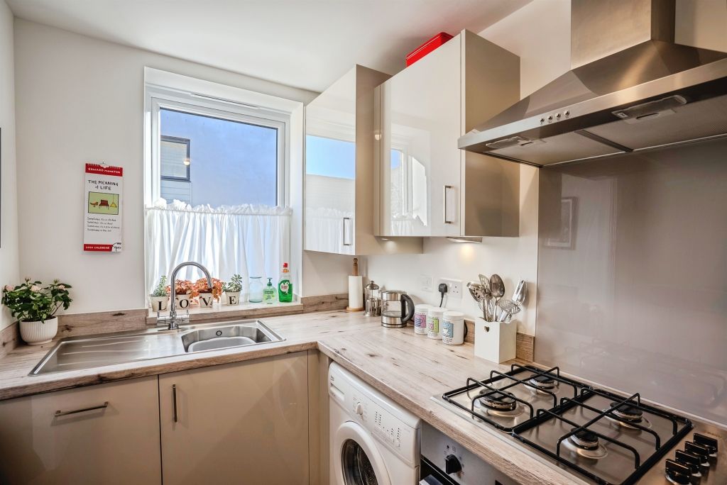 Property photo 3 of 20