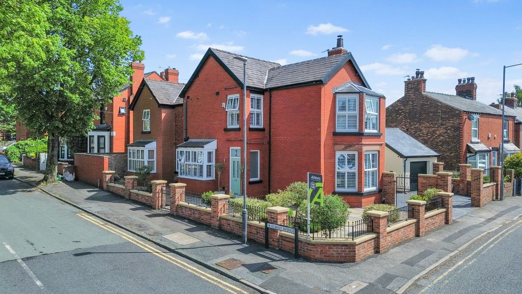 Property photo 1 of 64