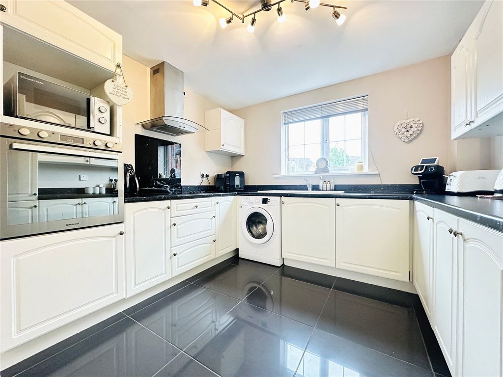 Property photo 2 of 12 Picture No. 02