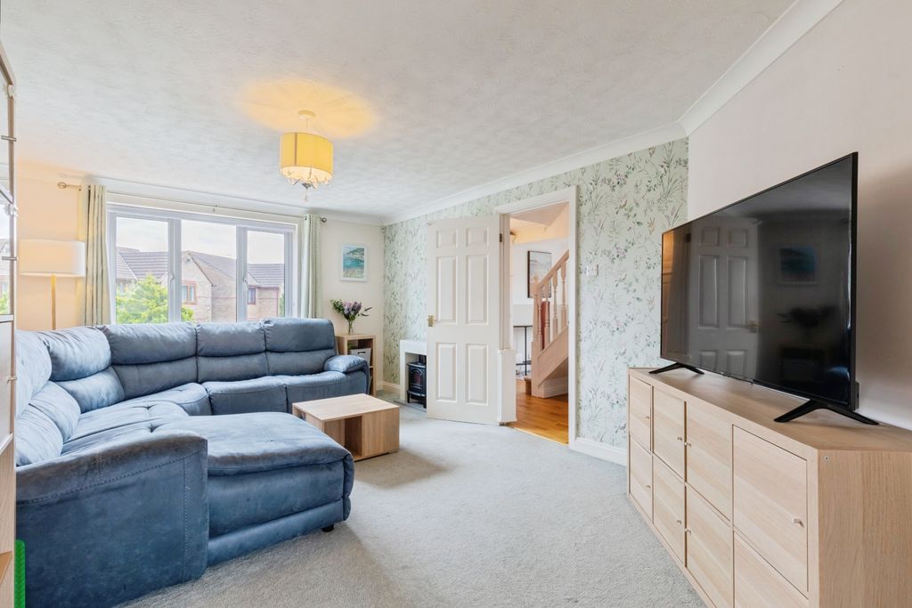 Property photo 3 of 18