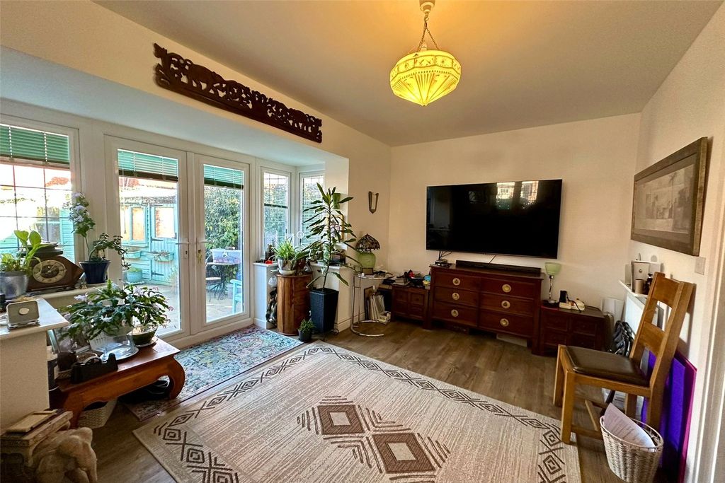 Property photo 2 of 15 Picture No. 14