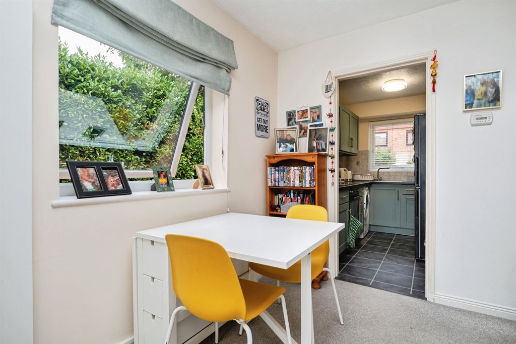 Property photo 3 of 19