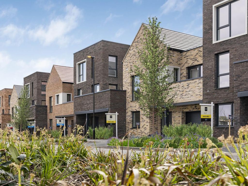 Property photo 1 of 17 The Florey, Number 91