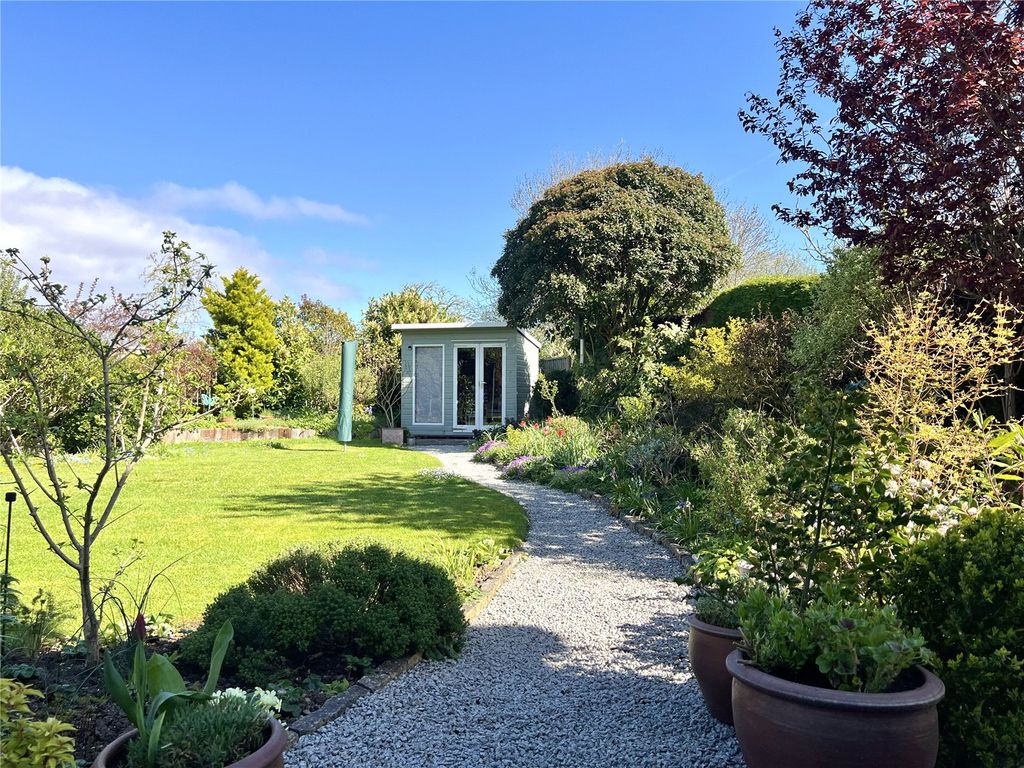 Property photo 3 of 22 Picture No. 04