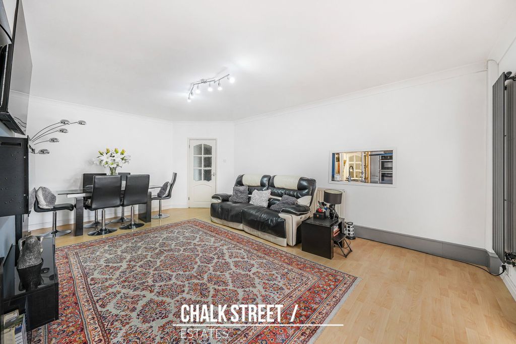 Property photo 3 of 30