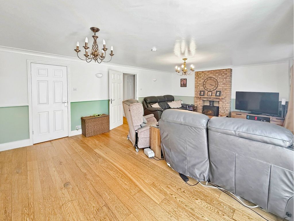 Property photo 3 of 21