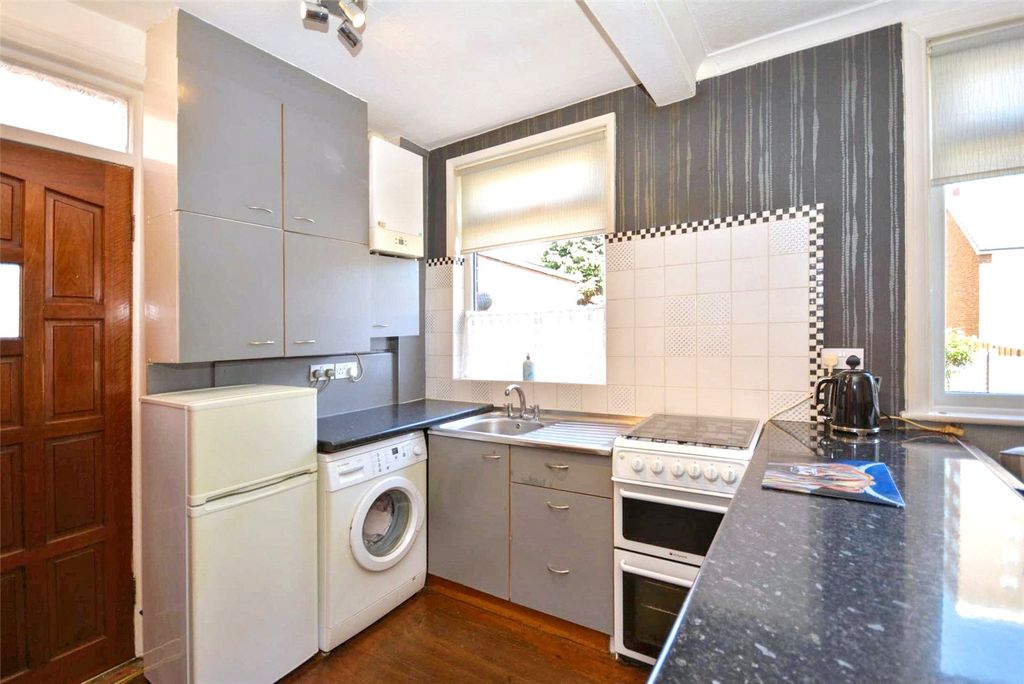 Property photo 3 of 19 Picture No. 32
