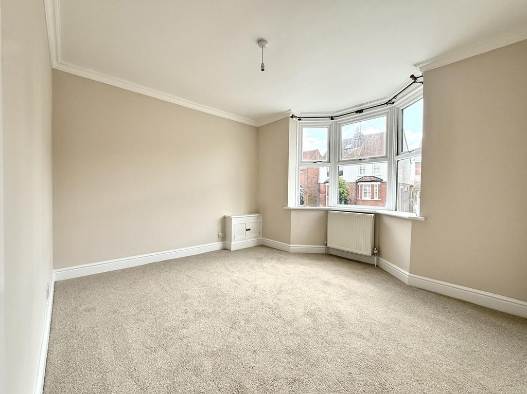 Property photo 2 of 11 Living Room