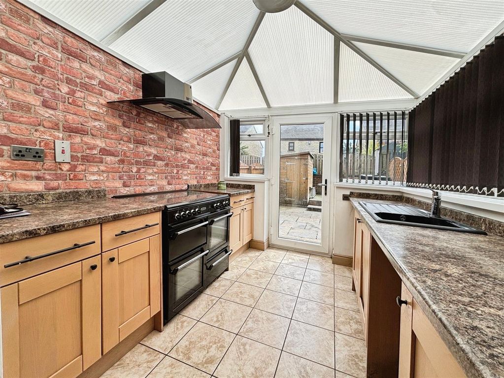 Property photo 3 of 18 Kitchen/Diner