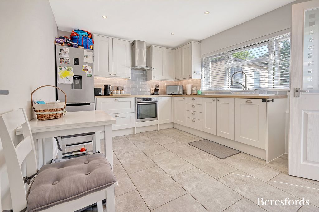 Property photo 2 of 24 Picture No. 19