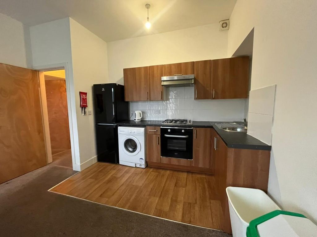 Property photo 1 of 5 9686B620-26dc-422d-819B-96A9ce7E8d55.Jpg