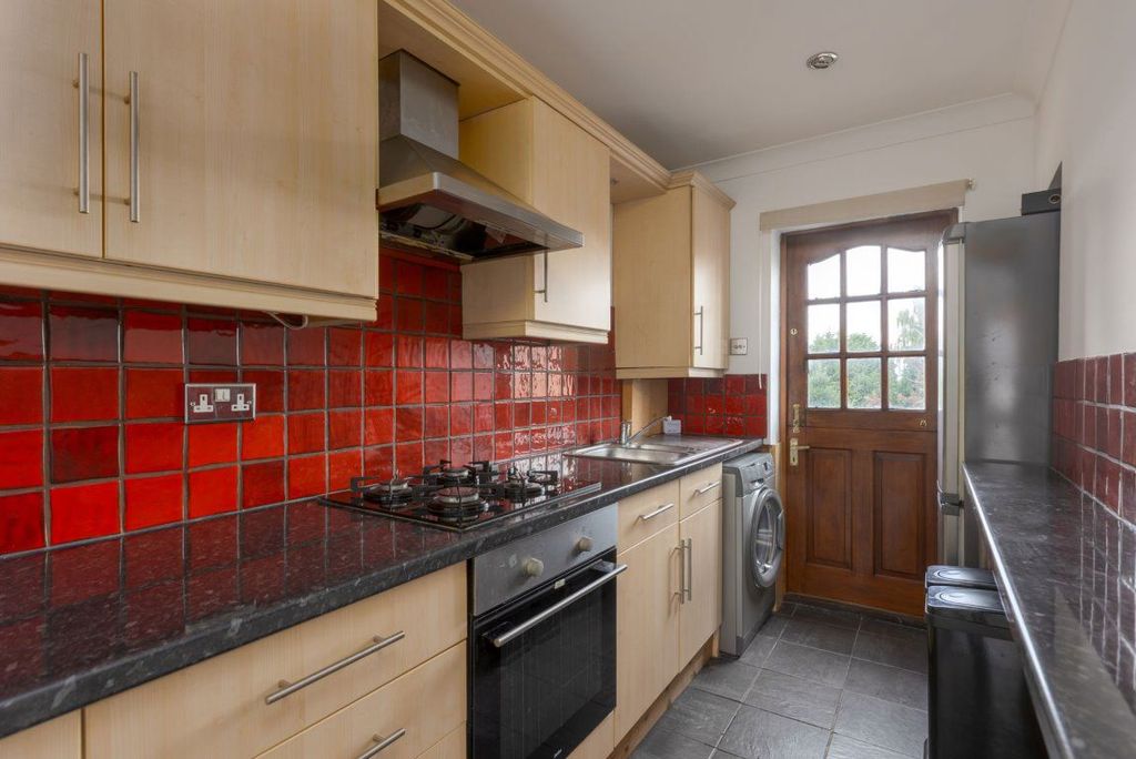 Property photo 3 of 7