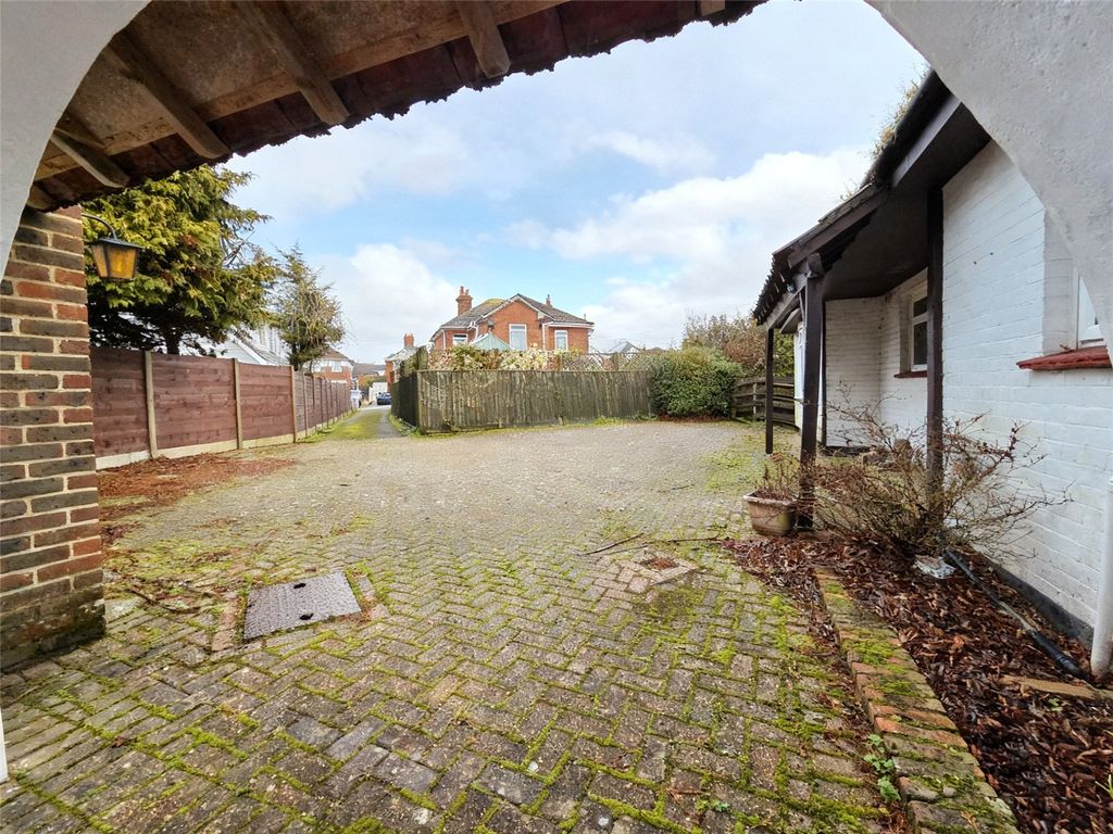 Property photo 2 of 13 Picture No. 03