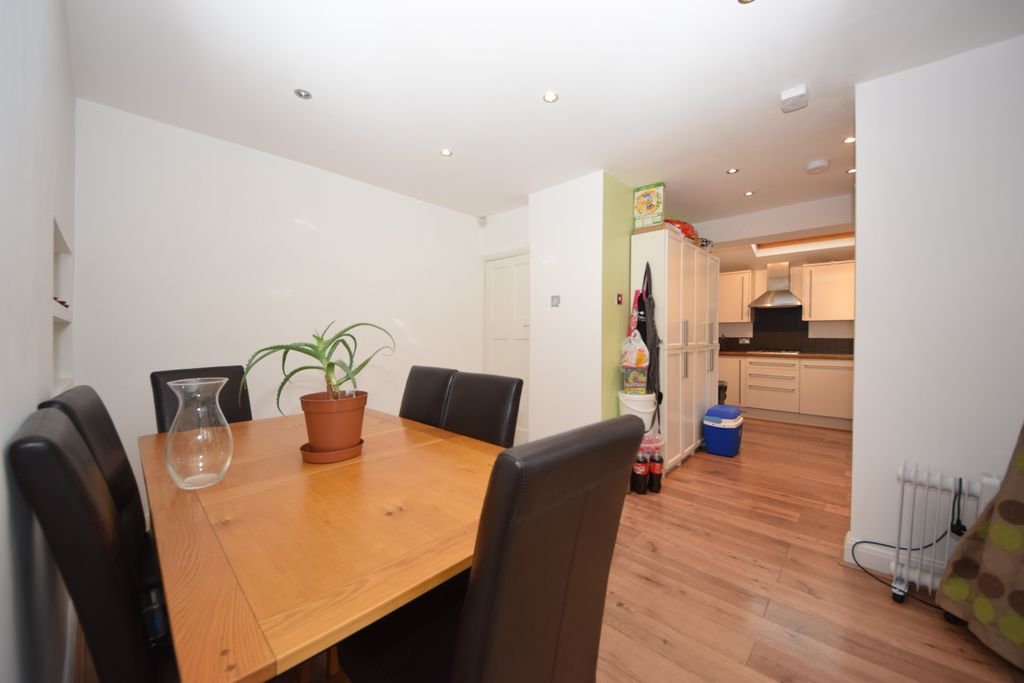 Property photo 3 of 26