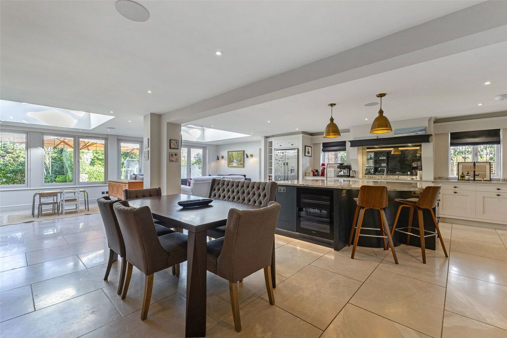 Property photo 2 of 50 Kitchen/Breakfast