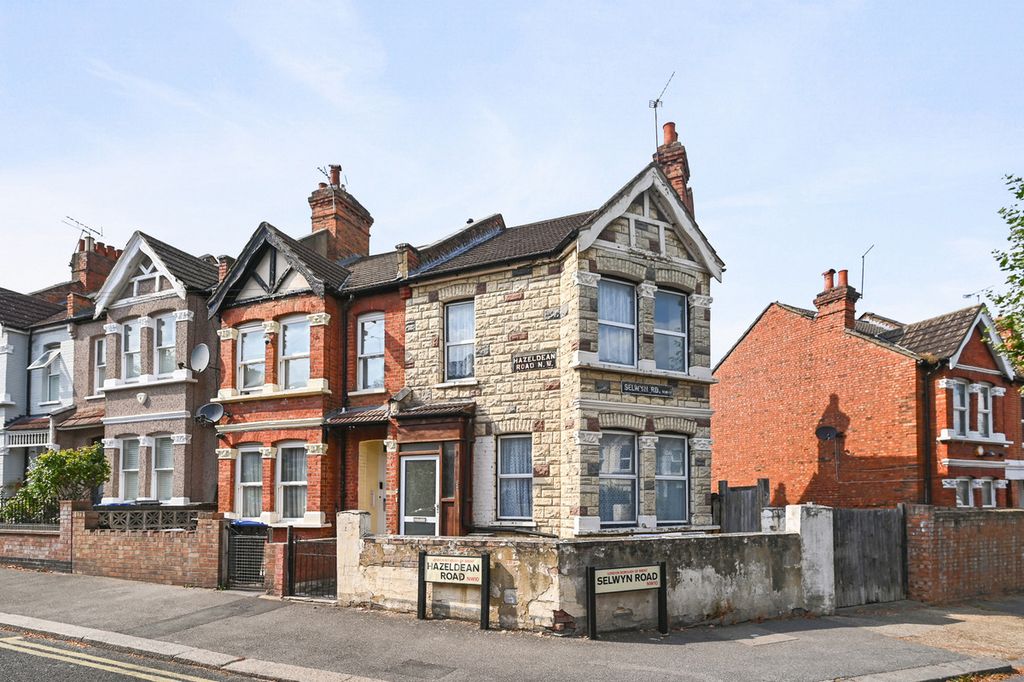 Property photo 1 of 12