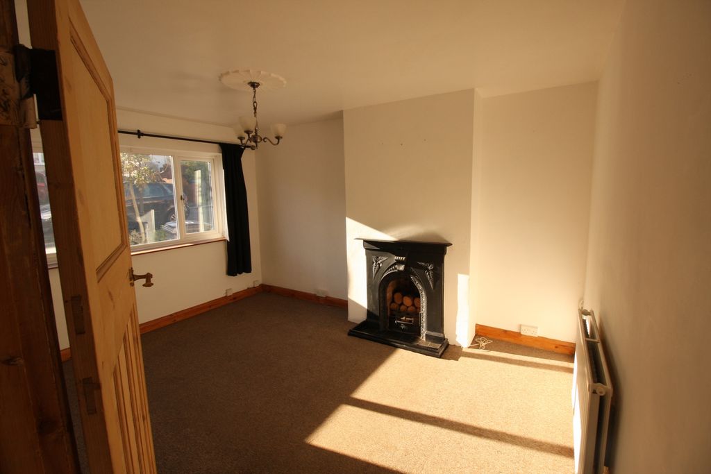 Property photo 2 of 19 Photo 3