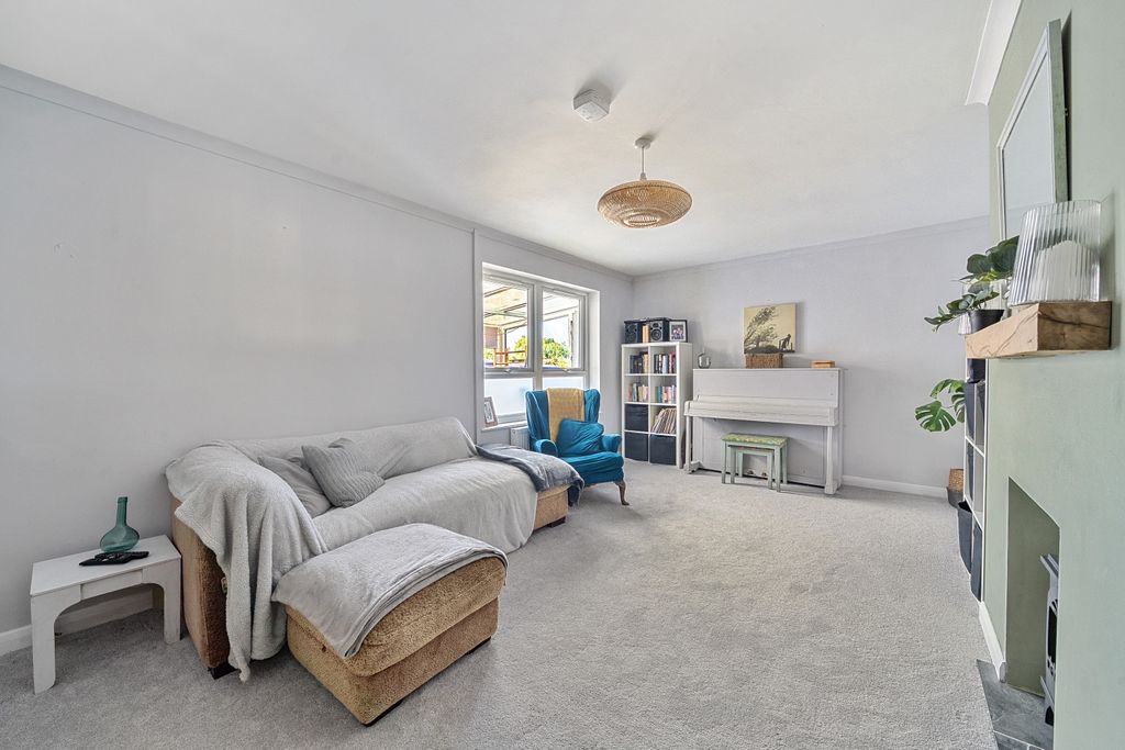 Property photo 3 of 24 1402280 (12)