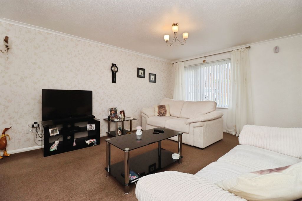 Property photo 3 of 19