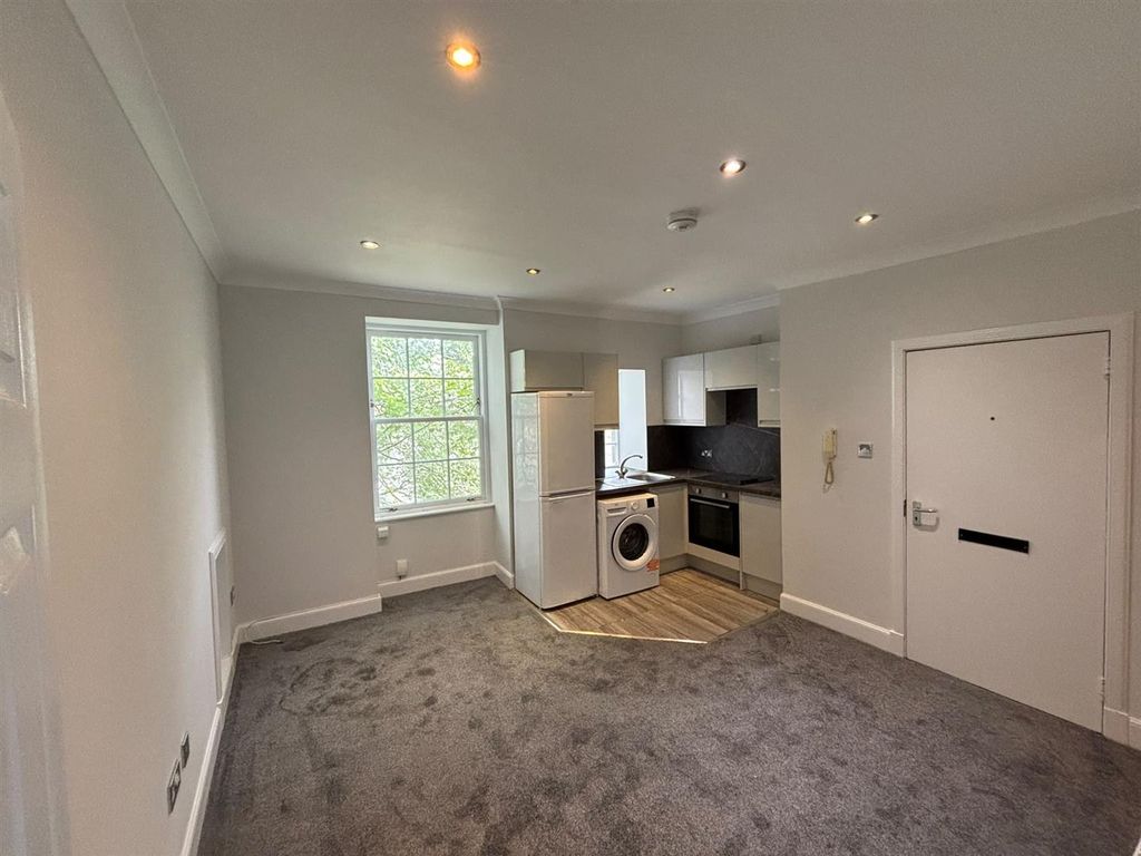 Property photo 2 of 5 06c87Eae-61E1-42Ff-A6cd-5F89E5159B09.Jpeg