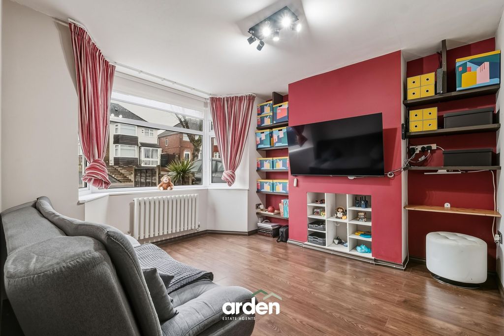 Property photo 3 of 12