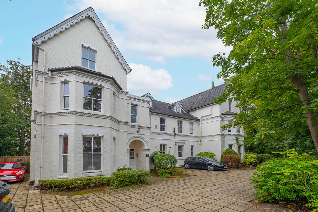 Property photo 2 of 17
