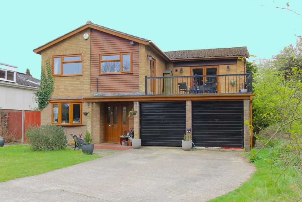 Property photo 1 of 26 Front 2