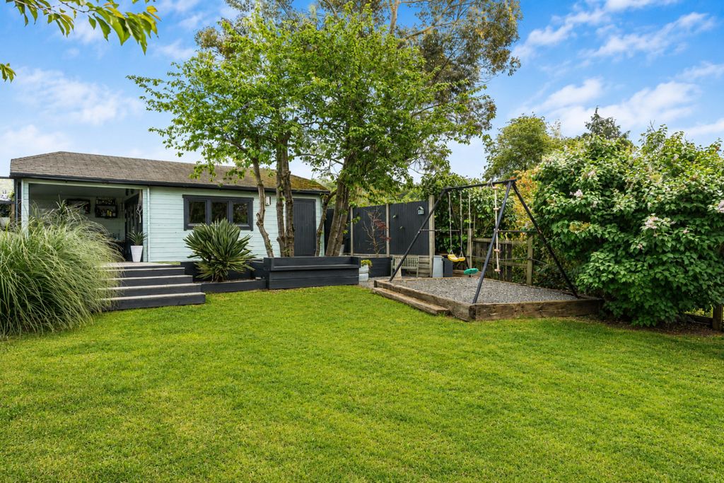 Property photo 1 of 21